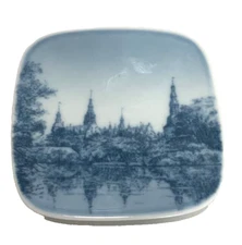 Royal Copenhagen Denmark Mini wall hanging decor 3" Blue square bonfil slot