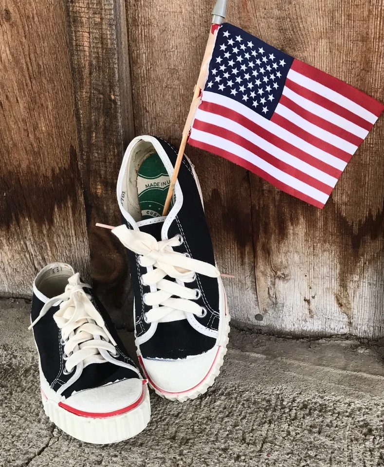 Nuevo Zapato Para Niños Converse Negro Lona Parte Superior Baja Años 60 Unisex Juvenil EE. UU. TALLA 13 De Colección Foto 2 de 4