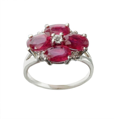 Feiner hochwertiger Ring ROTER RUBIN und DIAMANT Ovalschliff Sterlingsilber Weißgold über