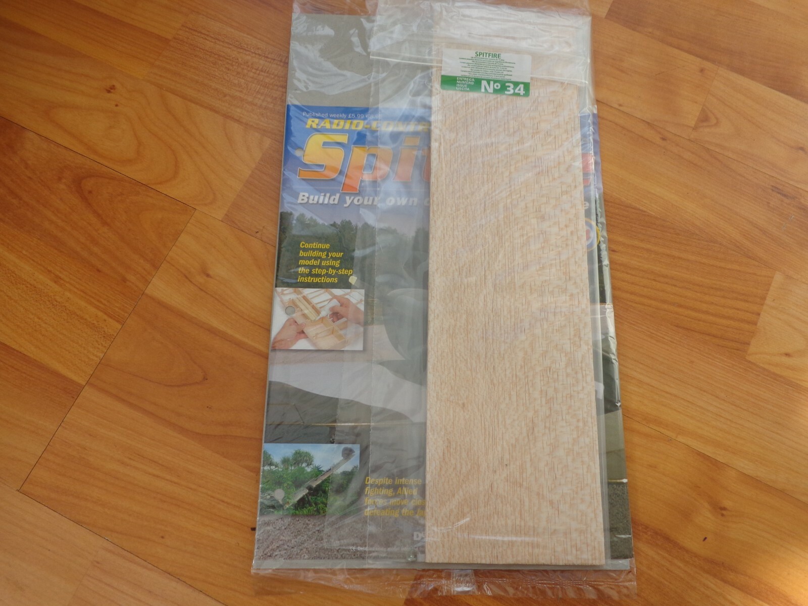 1/10 DEAGOSTINI ISSUE 34 BUILD YOUR OWN RC RADIO CONTROLLED SPITFIRE MODEL PLANE