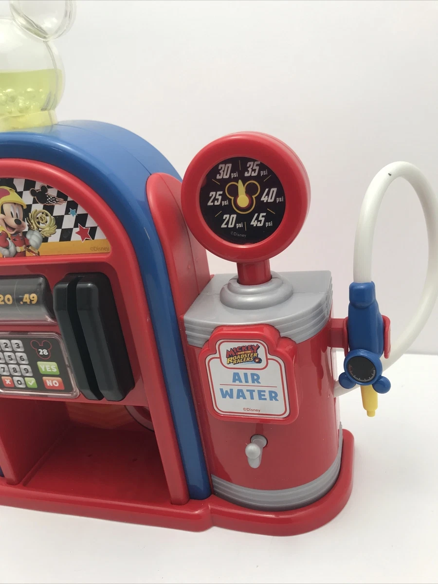 Mickey and the roadster deals racers gas station playset