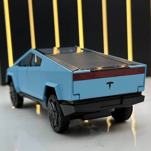 Car Model 3 1:32 Scale Alloy Diecast Pull Back Electronic Toys With Lights And Sound, Mini Vehicles Toys For Kids Gift Tesla Car Lovers (Red) In | Whizz - Foto 6