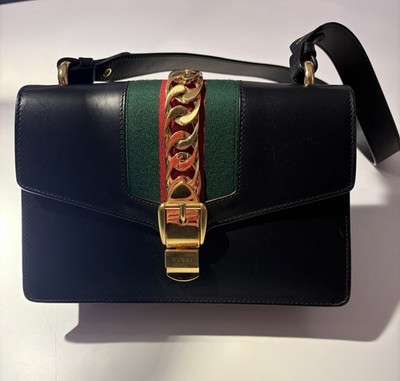 GUCCI Tasche, KLEINE SYLVIE, Leder schwarz