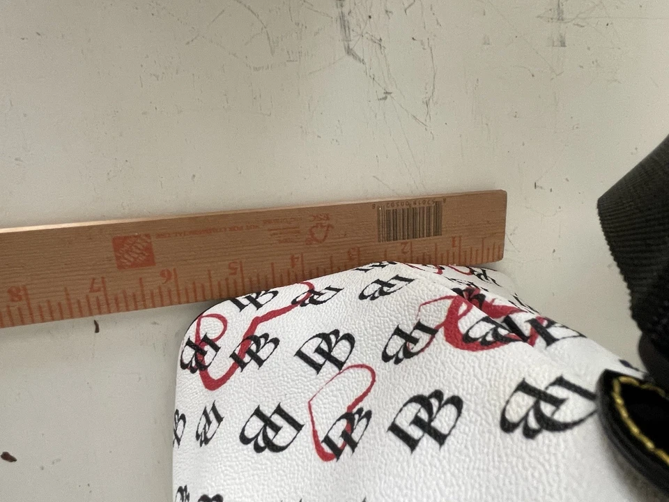 Bolsa satchel Dooney Bourke branca preta vermelha florentina vachetta PVC alça transversal - Imagem 2 de 4