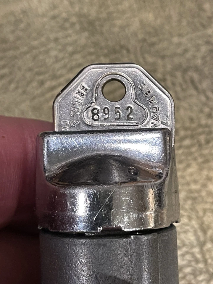 Interruptor de encendido Chevrolet 1958 D1426 Delco 1116544 GM con llave numerada 🔑Envío gratuito Foto 2 de 4