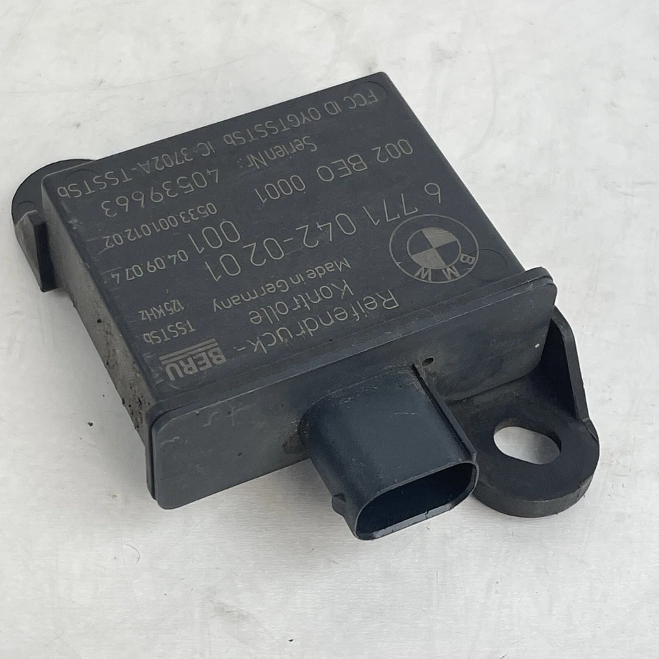 Sensor monitor de presión de neumáticos TPMS BMW 650i 745i 535i 525i 528i 328i OEM 6771042 Foto 3 de 4