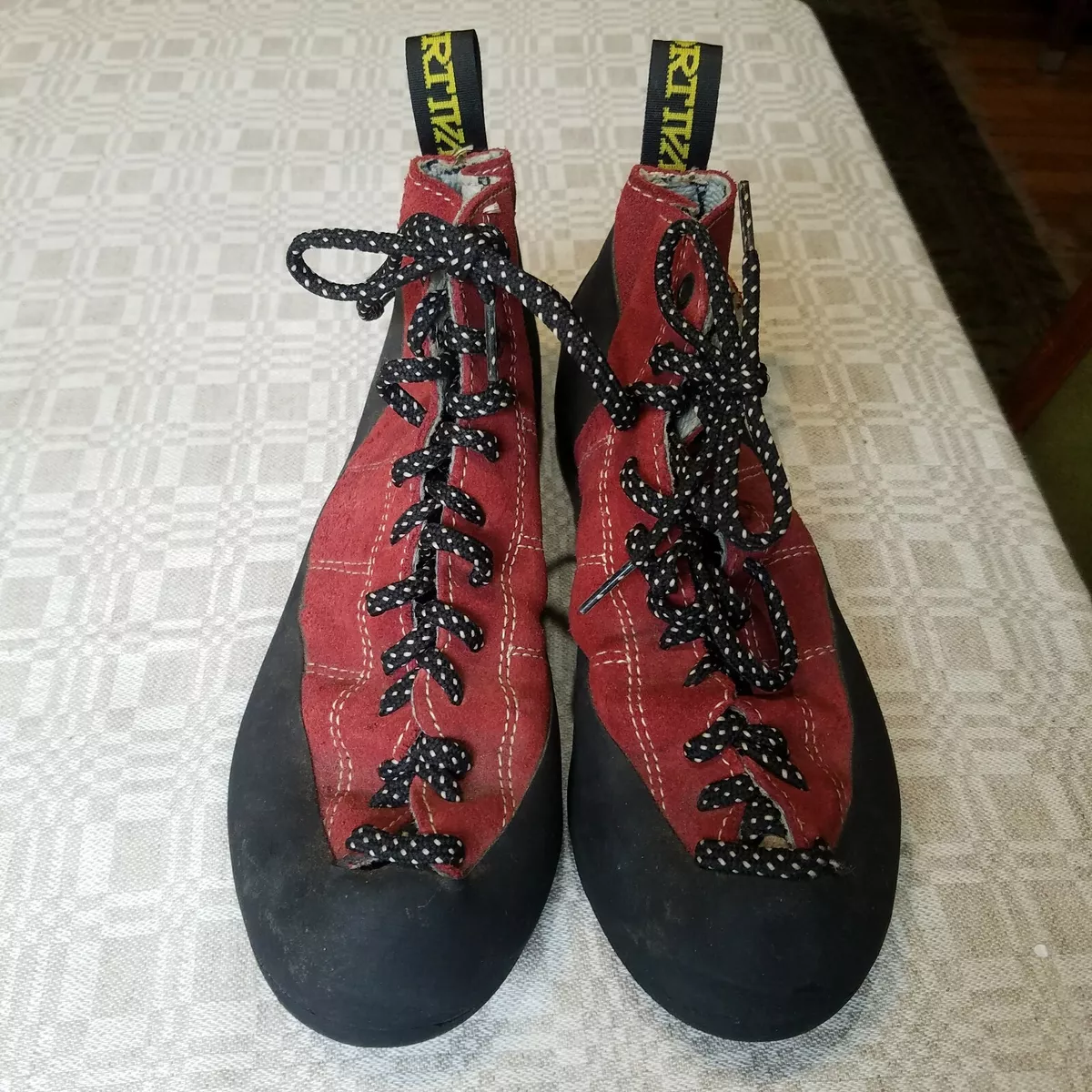 Vintage La Sportiva Women's Climbing Shoes EU 39.5 US 7 pre-owned Red Black