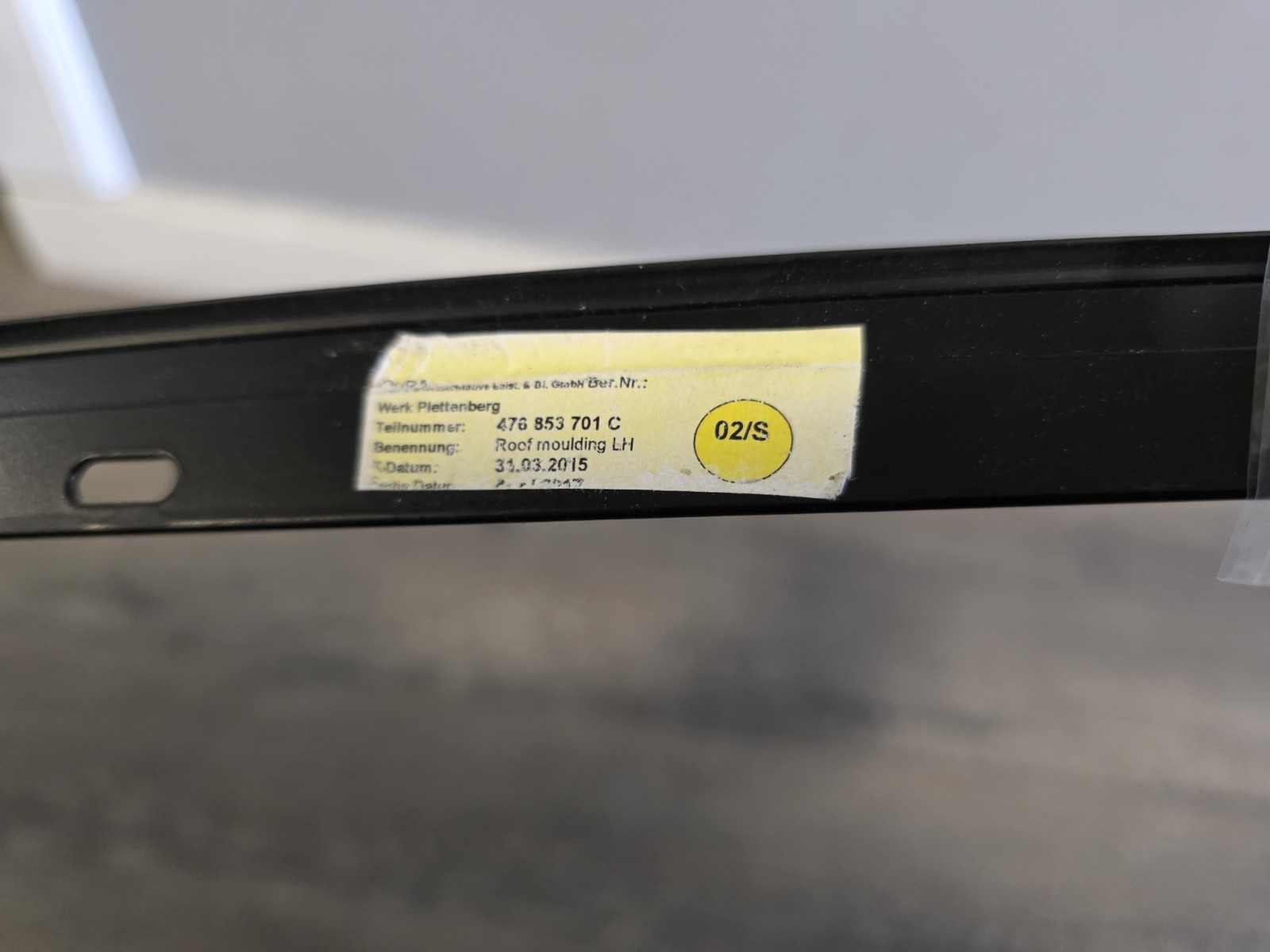 LAMBORGHINI AVENTADOR DRIVER LEFT SIDE ROOF MOLDING OEM 476853701C