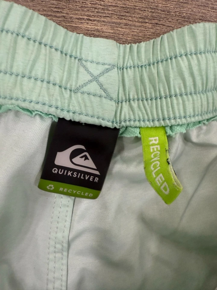 Bañador Quiksilver para hombre reciclado grande verde menta Foto 4 de 4