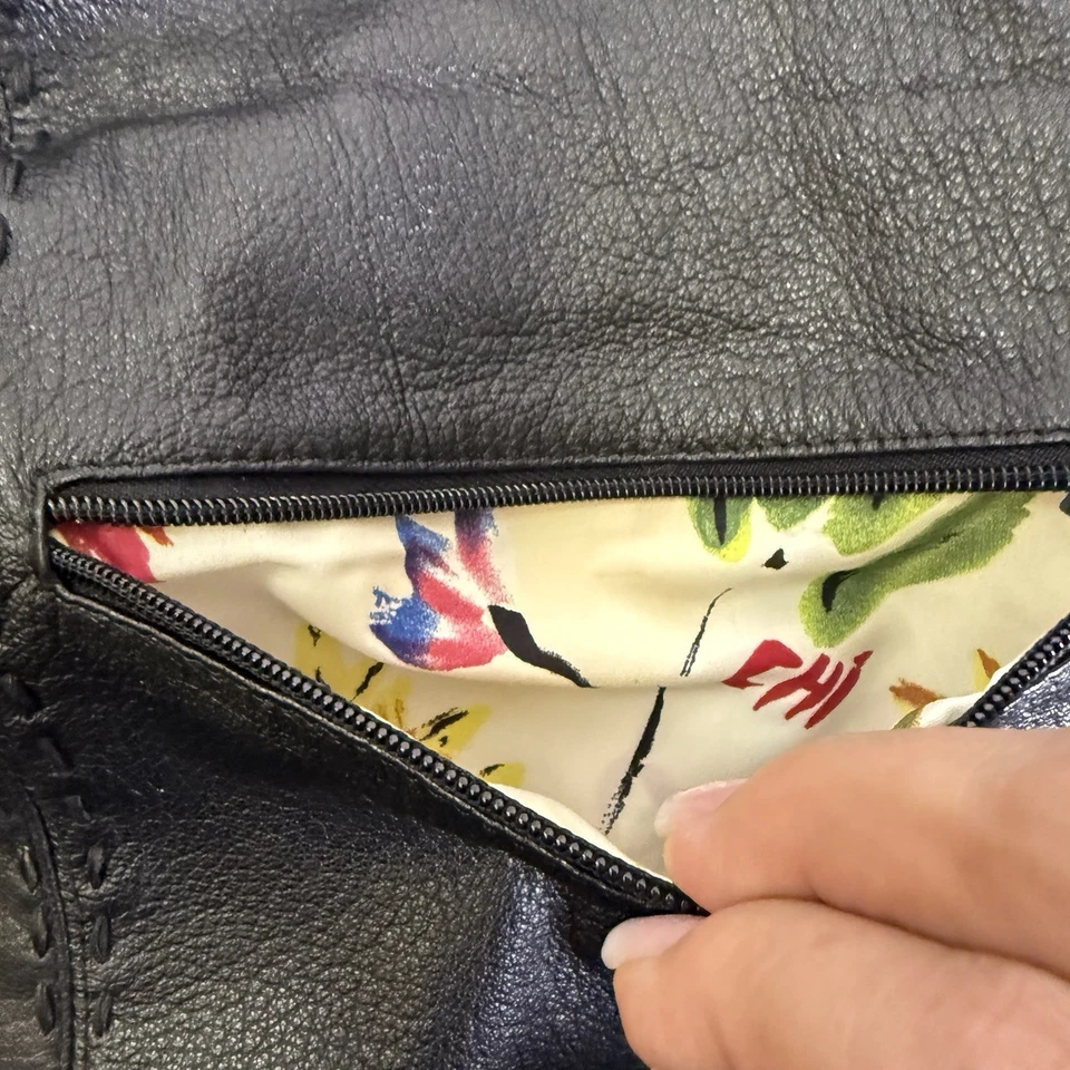 BOLSO HOBO BOLSO DE HOMBRO Y CUERO GENUINO NEGRO CHI BY Carlos Falchi Foto 2 de 4