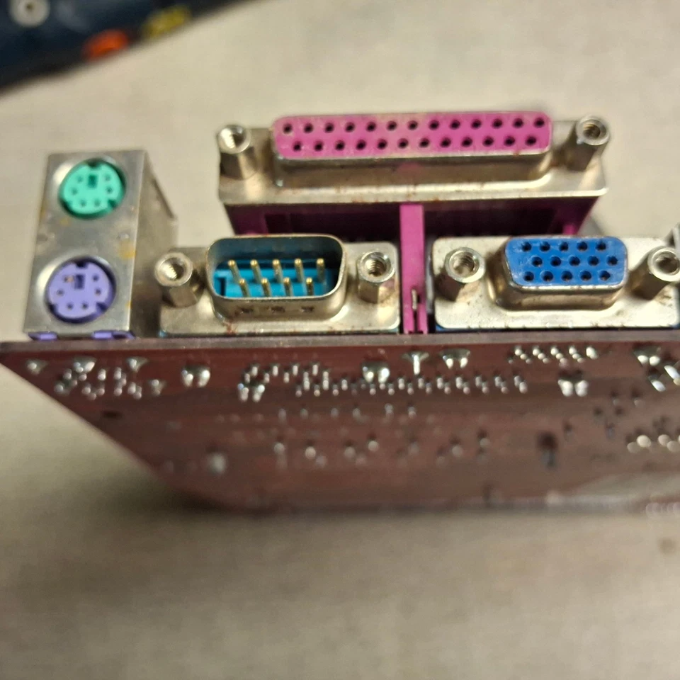 (MSI) Socket 775/ Intel 945GCM5 V3/ MS-7267 Ver. 4.2 Driver/DDR2/Motherboard - Image 2 of 4