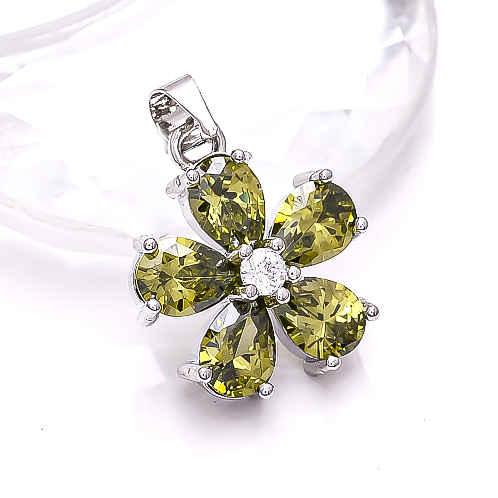 Peridot & Cubic Zirconia Gemstone 925 Sterling Silver Flower Pendant 0.95