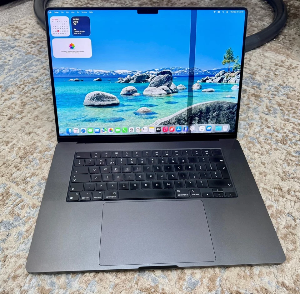 Apple MacBook Pro 16" M3 Pro · 18GB · 512GB, photo 2 of 5