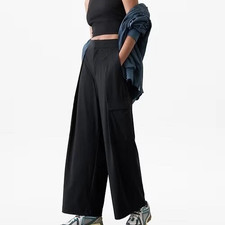 ATHLETA Pinnacle High Rise Cargo Trouser size 2 Black Pant #562507 Nylon Stretch