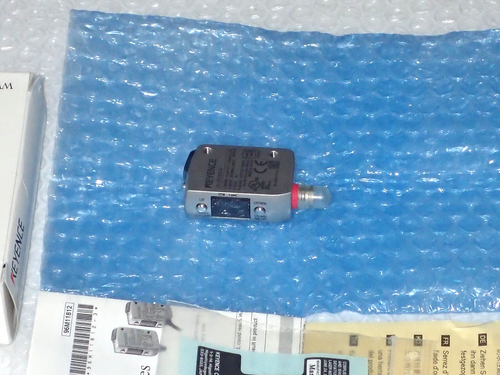NUEVO EN CAJA KEYENCE LR-ZB250CN, HECHO EN JAPÓN - Imagen 5 de 6