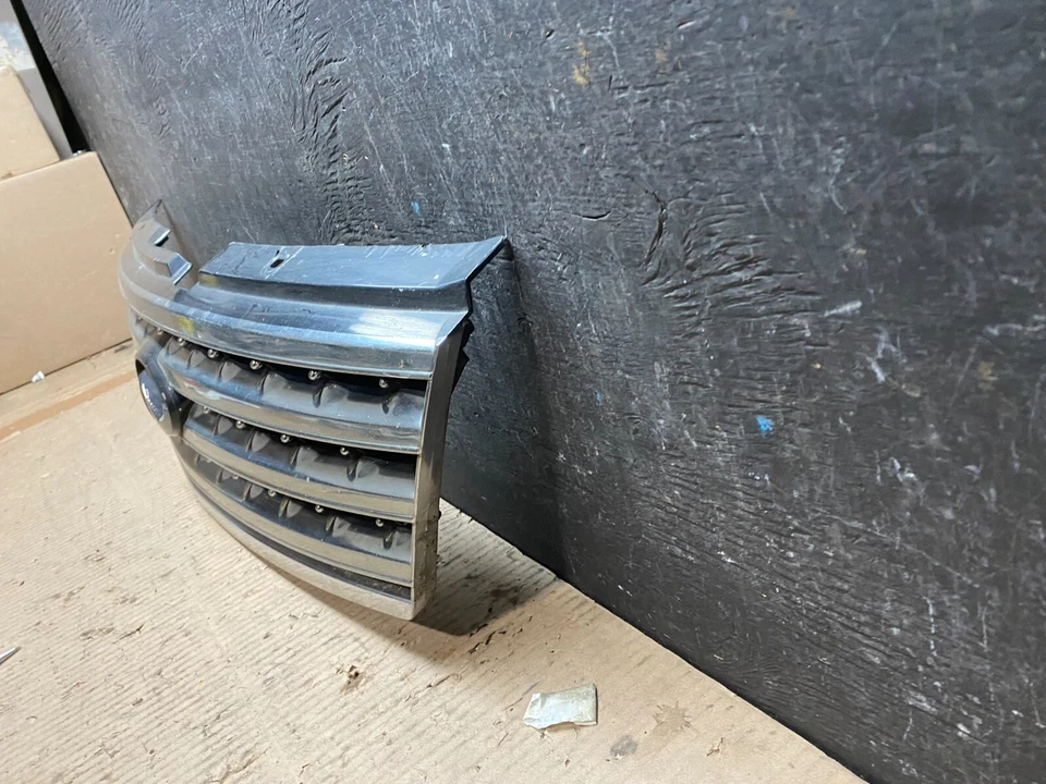 Parrilla de parachoques superior delantera Infiniti M35 2006 2007 62310-EG600 H6790 PS Foto 2 de 4