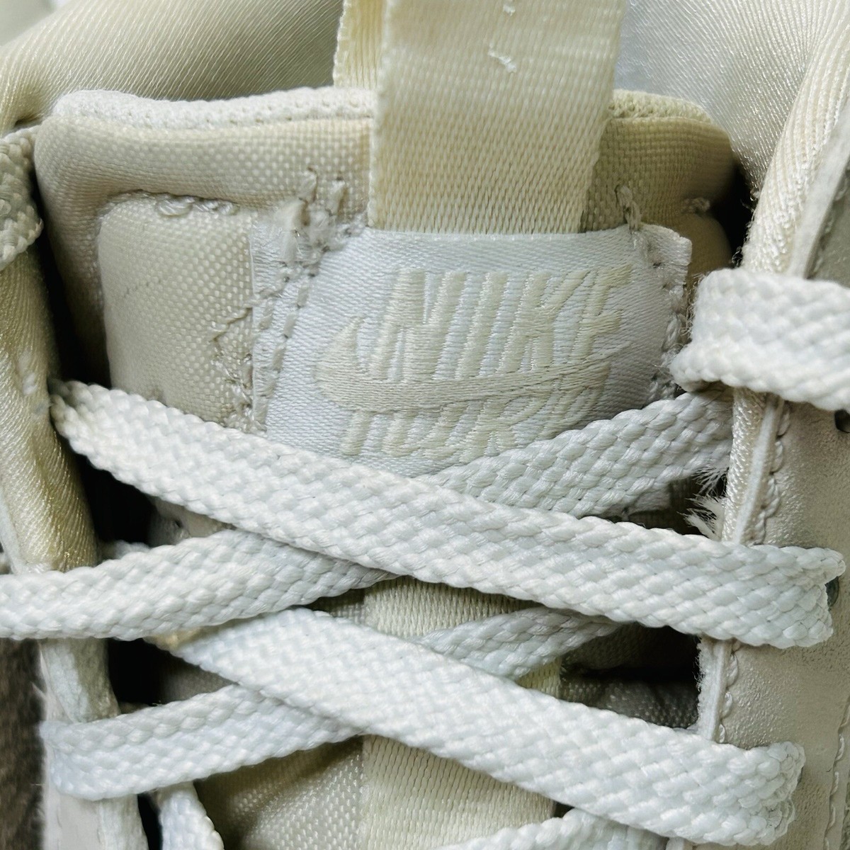 Nike Blazer Mid 77 D Size 6Y Youth White Gray DQ6084-100