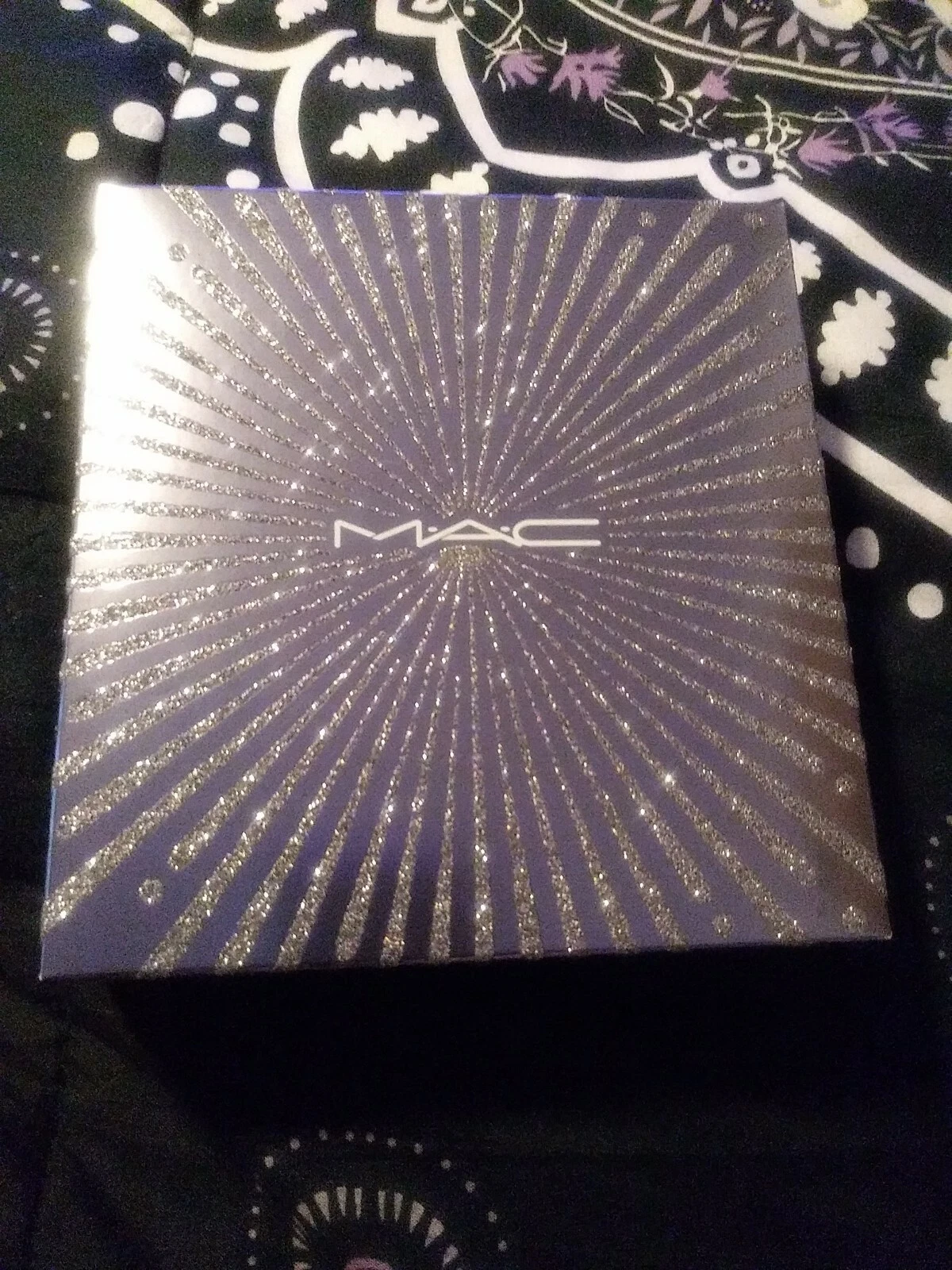 MAC RUN THE SHOW KIT: MOCHA ($54 VALUE)