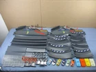Vintage 1996 Hot Wheels X-V Racers Daytona 500 Superspeedway w/ 6 Motorized Cars