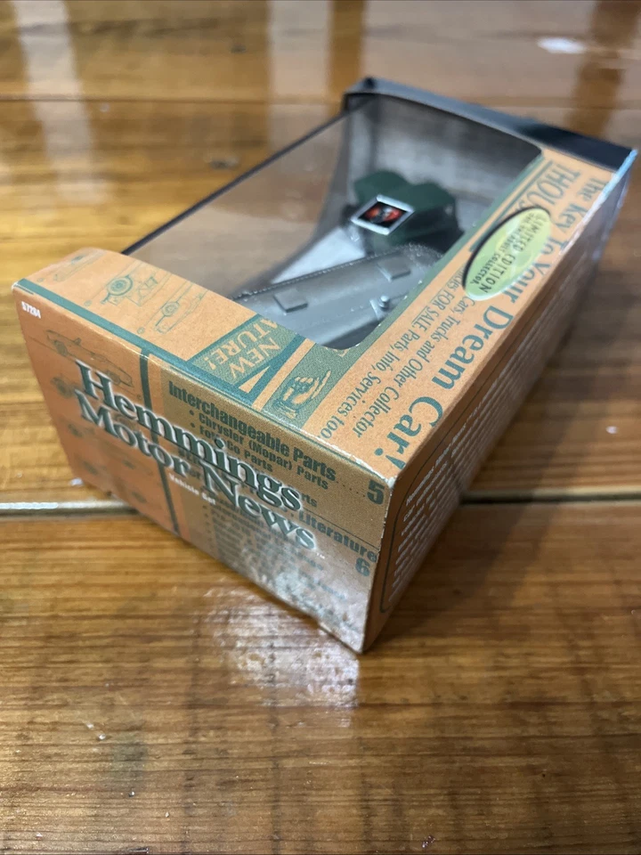 100% Hot Wheels Hemmings Motor News '56 Ford Truck & '49 Airstream Clipper Foto 4 de 4