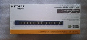 NETGEAR ProSAFE FS116NA 16-Port 10/100 Commutateur Ethernet de bureau, neuf, scellé