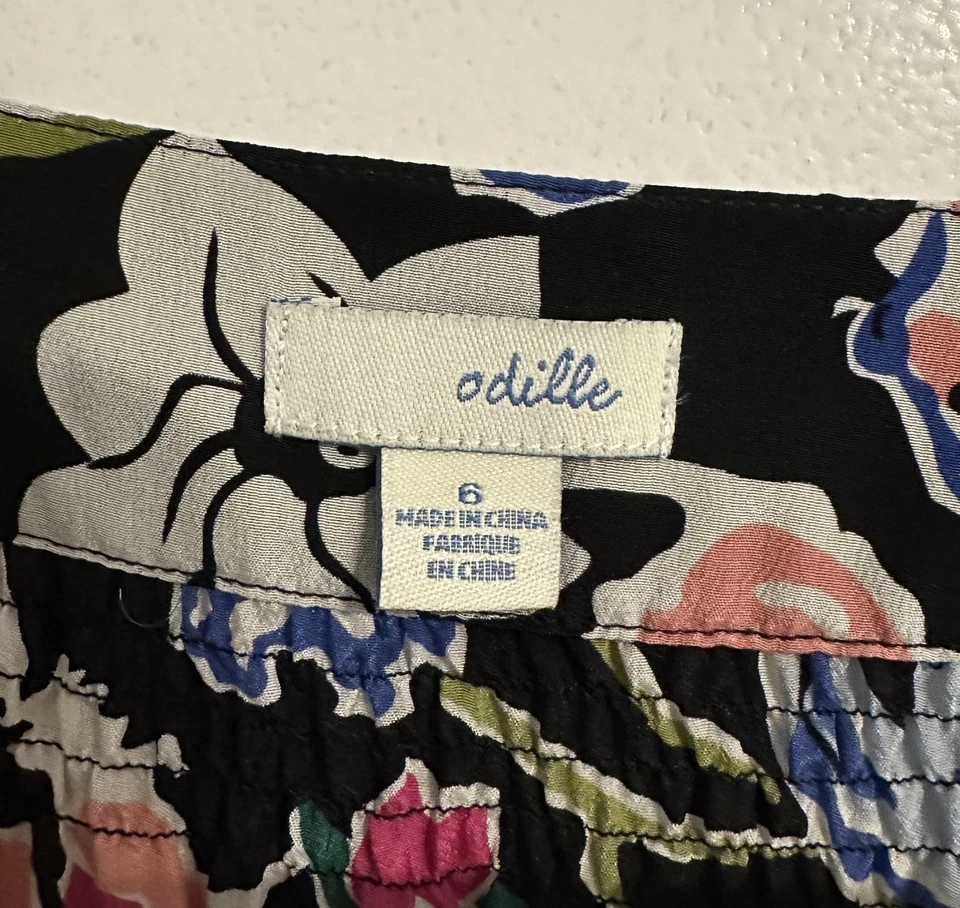 Top envolvente Anthropologie Odille 100 % seda floral lunares talla 6 manga con volantes Foto 4 de 4