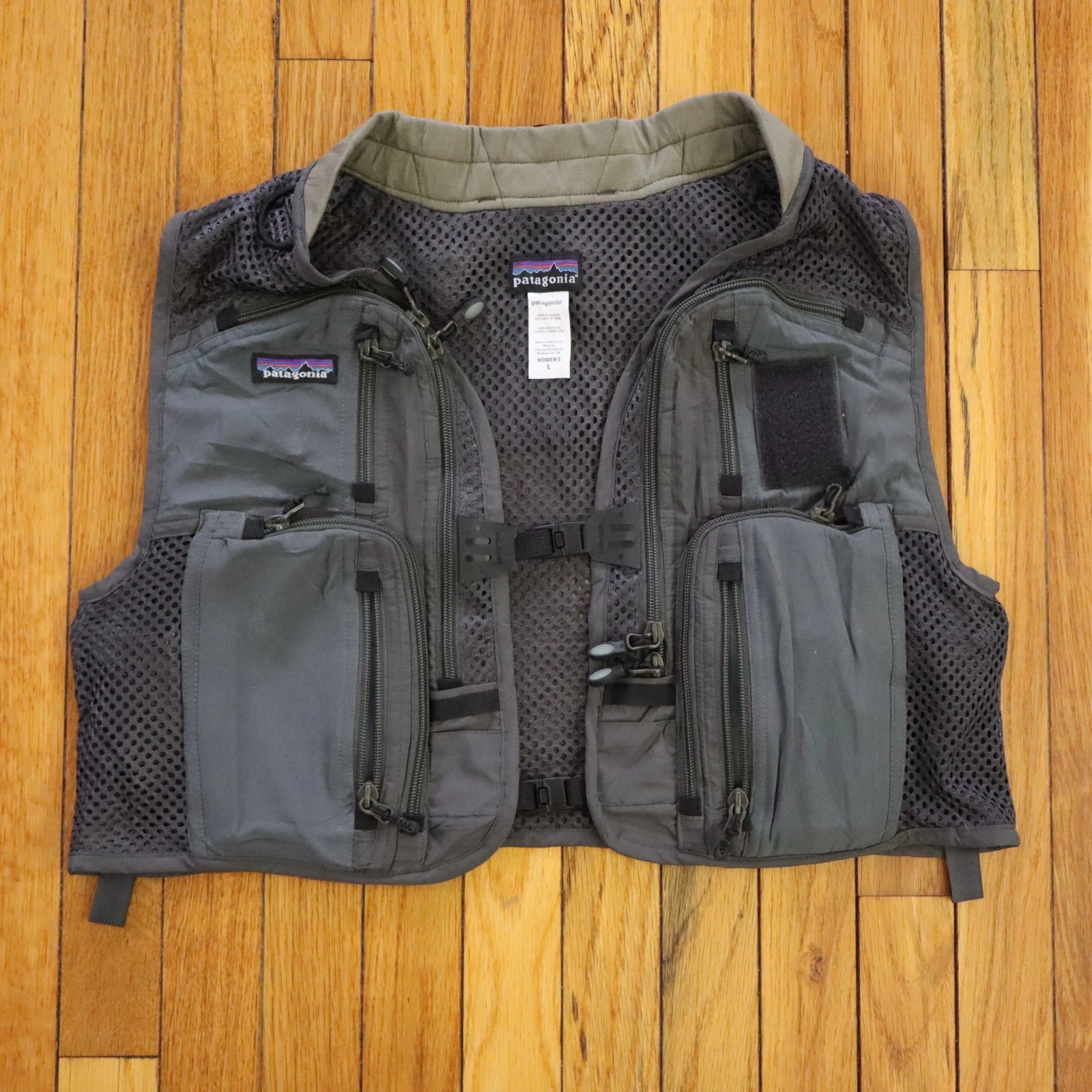 Vintage Patagonia Fly Fishing Vest Womens Large Riverwalker Mesh Cropped Utility
Opens in a new wind