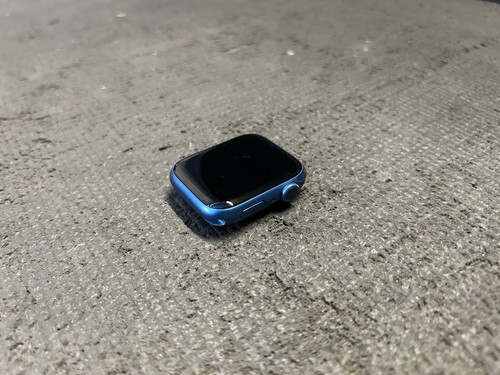 Apple Watch Series 7 45mm Blue Aluminum Case 32GB GPS MKN83LLA/A - Photo 5 sur 11