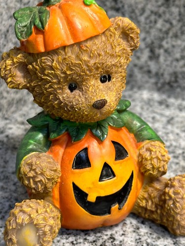 PAIR OF HALLOWEEN DECOR LOT - INCLUDES BEAR AND STRAW SCARECROW - PUMPKIN BEAR - Picture 5 of 16