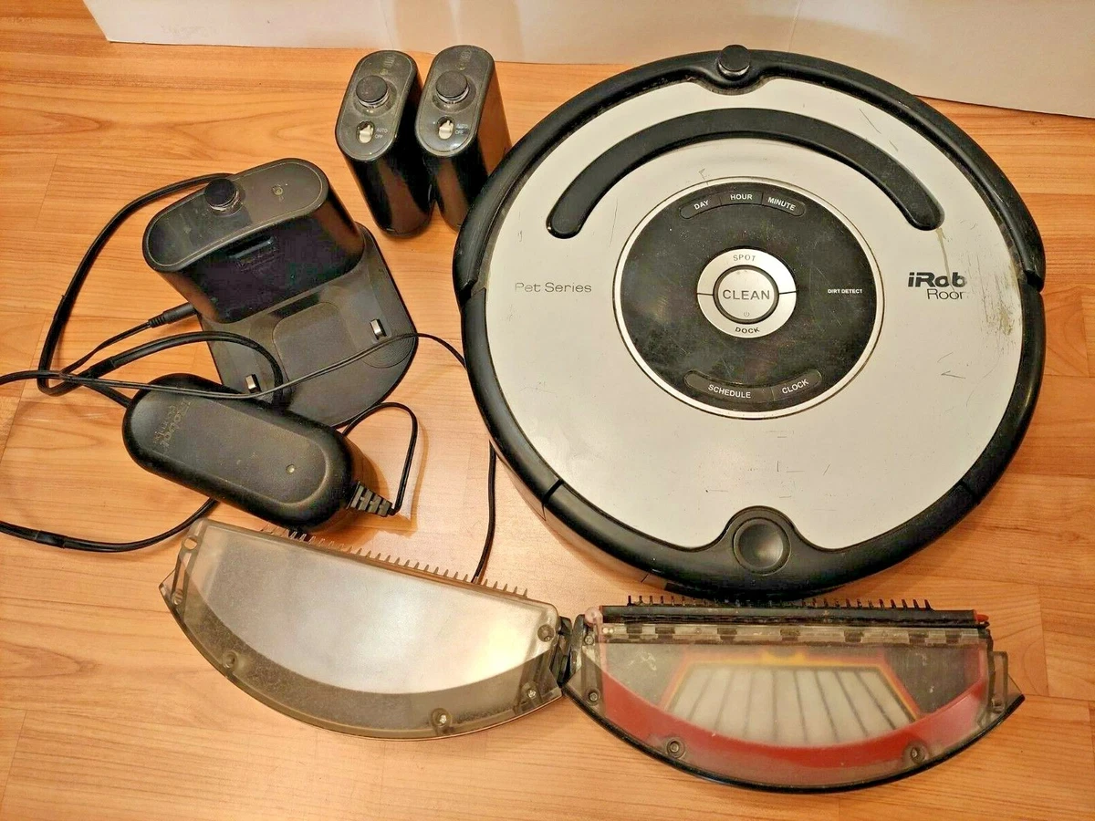 DEFECTIVE* IROBOT ROOMBA 563 PET SERIES VACUUM NO POWER+CHARGER+PARTS+ | eBay