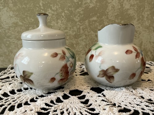 VTG Cream Sugar Set Hand Painted Red Strawberry Fruit EUC - Imagen 5 de 9