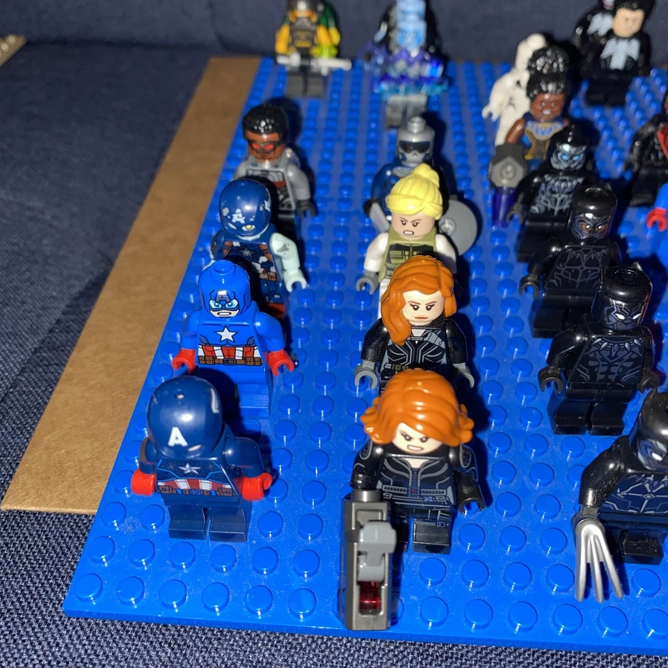 *MASSIVE* LEGO MARVEL RANDOM LOT - you get 2 minifigs. *19 LOTS AVAILABLE* - Image 2 of 4