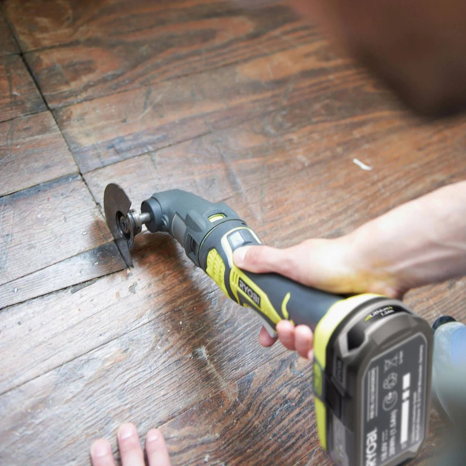 Ryobi RMT1801M Akku- Multitool ohne Akku 18V ONE+ Schleif- und Schneidköpfe - Bild 2 von 4