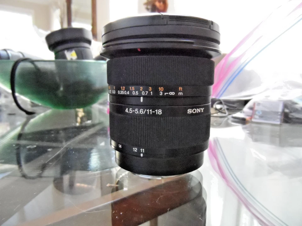 SONY DT-77MM LENS PROMASTER UV 4.5-5.6 MODEL NUMBER SAL1118 CLEAN - Image 3 of 4