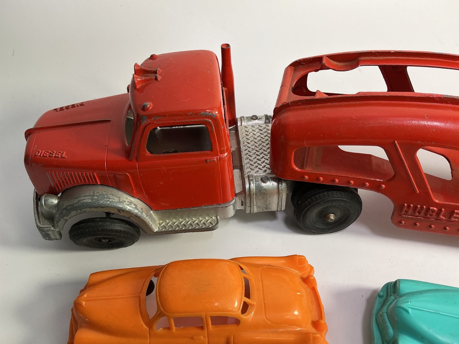 Vintage Hubley Kiddie Red Metal Comp Transport Diesel Truck, Trailer, Ramp, Cars thumbnail 2