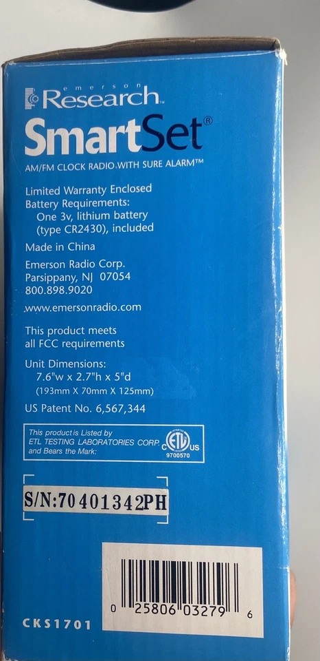 Emerson Research Smart Set Alarm Clock Radio Plug In FM/AM Retro Model CKS1701 - Image 3 of 4