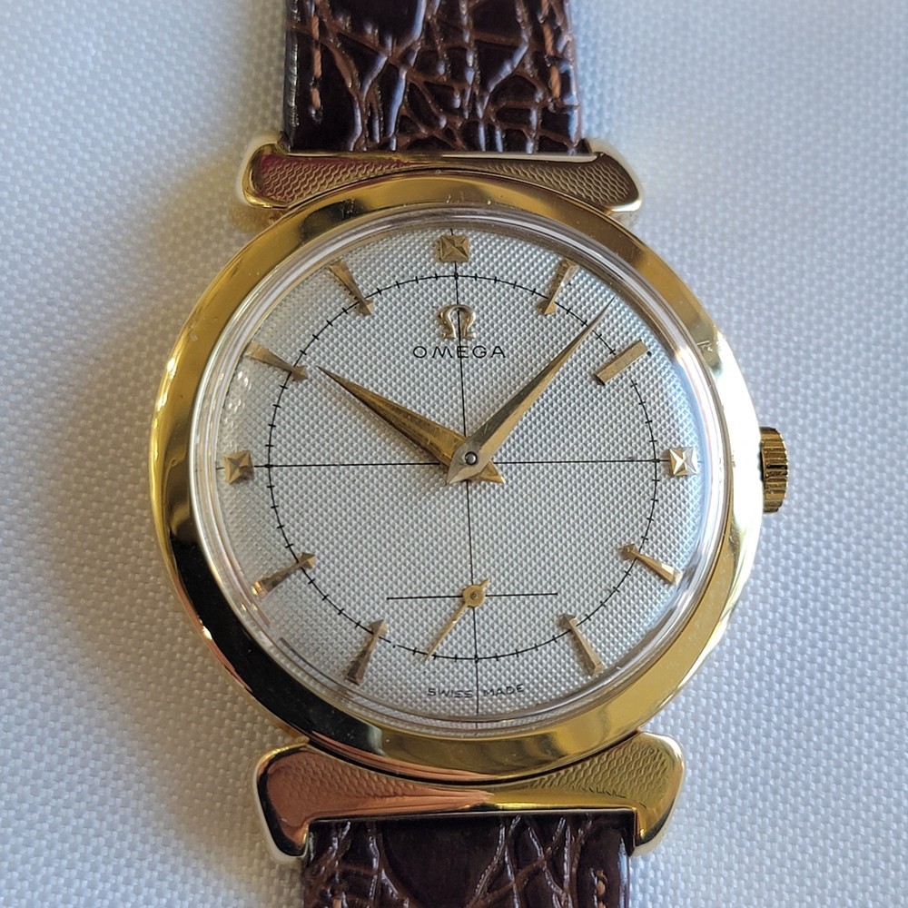 Omega Ref 2505 Jumbo 35mm x 43mm 18k Solid Gold Mens 1950s Manual Wind RA694