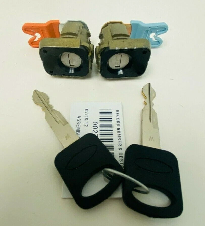 Cilindro de cerradura de puerta Standard Motor Products DL61820 NUEVO hecho en EE. UU. Foto 4 de 4