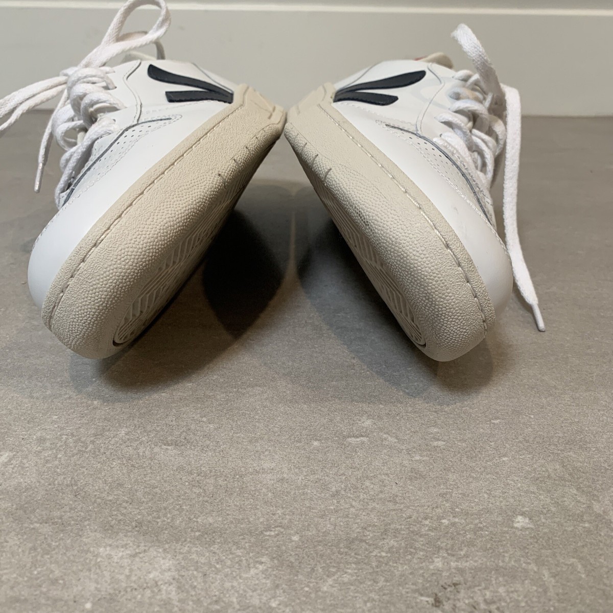 Veja V-10 Sneakers Unisex, Size 10, White | eBay Veja V-10 Sneakers Unisex, Size 10, White | eBay