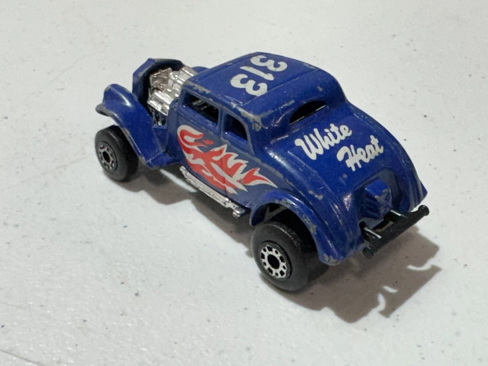Matchbox 33 Willy's Street Rod 1982 "313 White Heat" azul escala 1:50 - Imagem 2 de 4