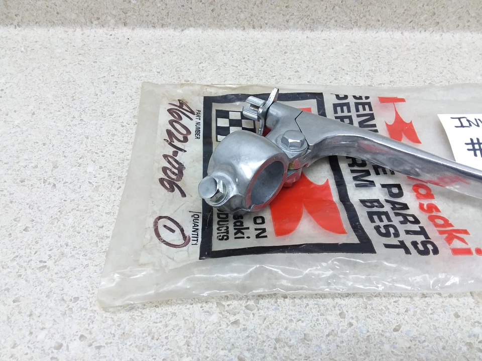 VTG NOS 1969-71 Kawasaki H1 500 Front Brake Lever Assy 1970 G31M 100 #46021-006 - Imagem 3 de 4