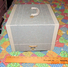 VINTAGE TDC HEADLINER SLIDE PROJECTOR MODEL 303 WITH SLIDES 