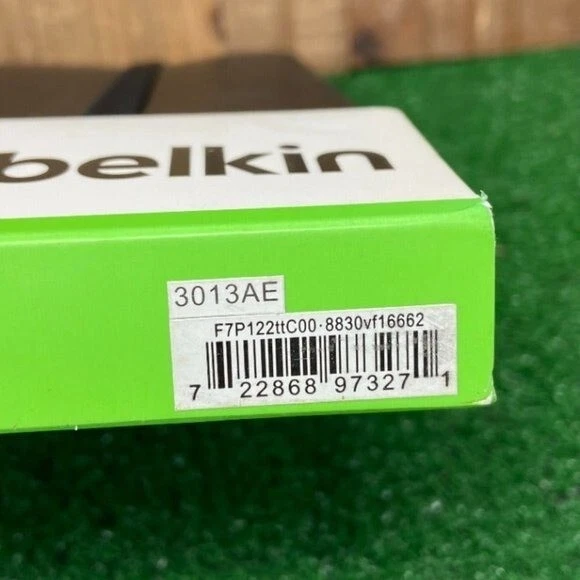 Belkin Galaxy Tab 3 10.1 Tablet Stripe Cover + Stand - Image 2 of 3