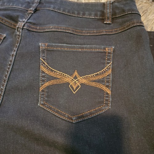 D. Jeans New York Size 16 Cropped Jeans - Picture 3 of 7