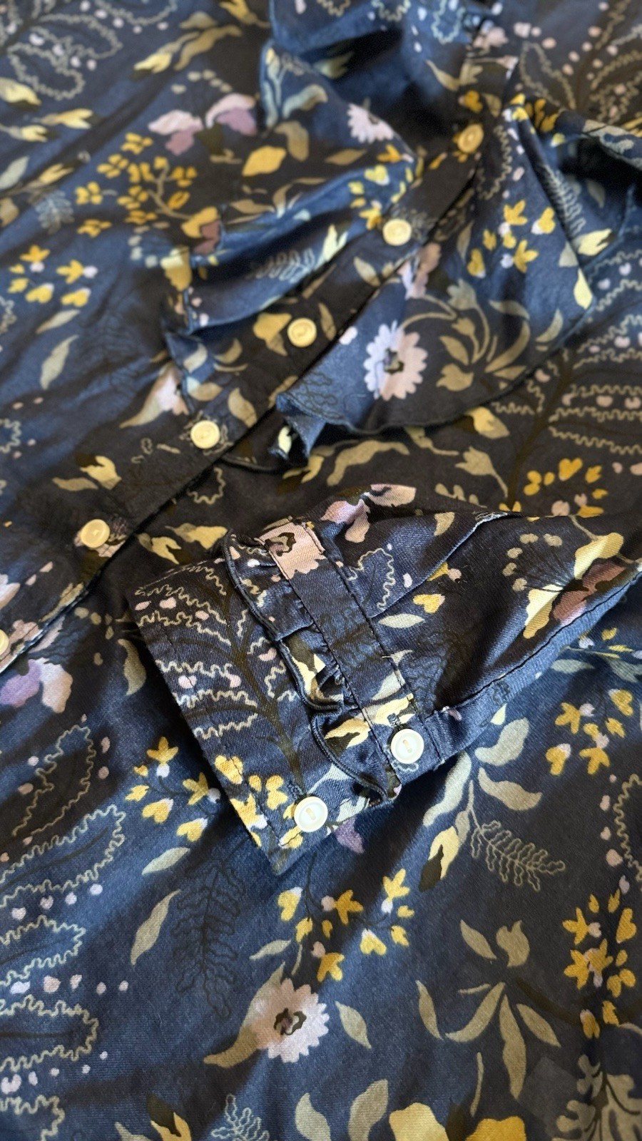 GAP Blue Buttoned Shirt Blouse Split-neck Floral … - image 3