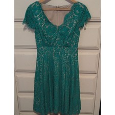 Eliza J Green Lined Lace V-Neck Midi Dress Size 4