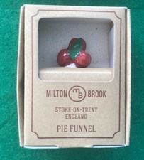 Wade Milton Brook Keramik Kirsche Obst Kuchen Trichter Entlüftung Backwerkzeug 4"