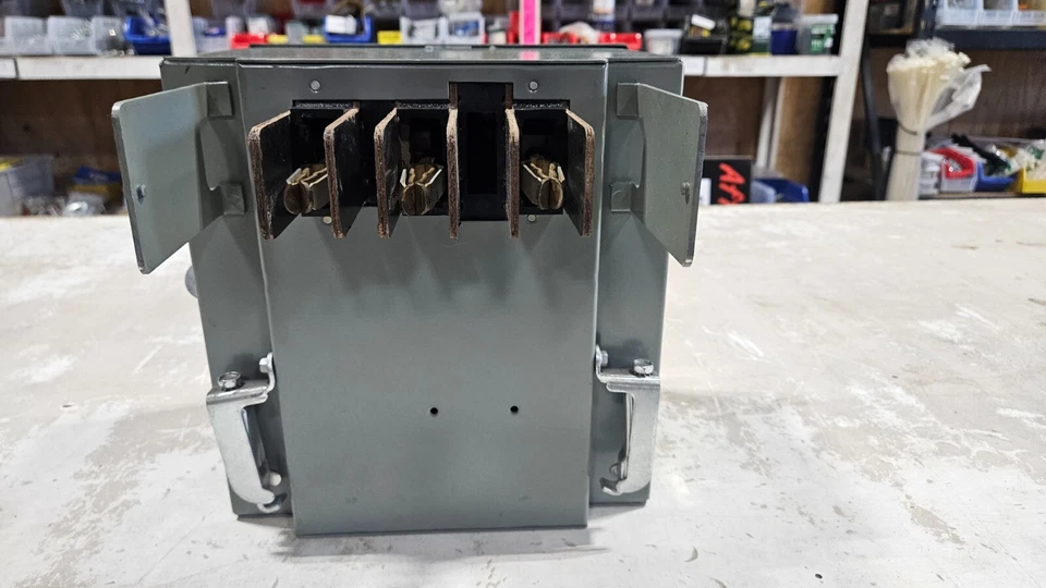 FVK362R ENCHUFE BUS GE Foto 3 de 3