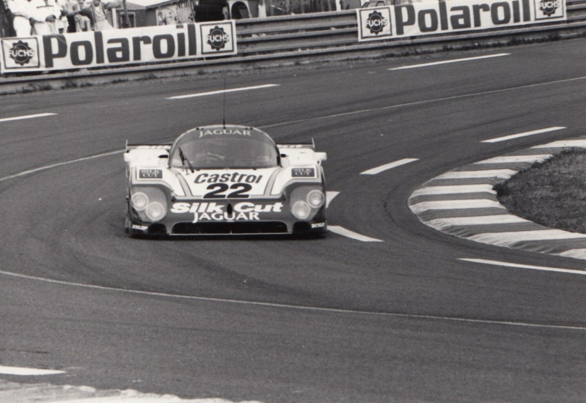 Photo D'époque - Équipe Silk Cut Jaguar Aux 24 Heures Du Mans 1988