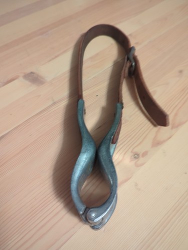 Horse Tack Cribbing Collar, Hinged Aluminum, Leather